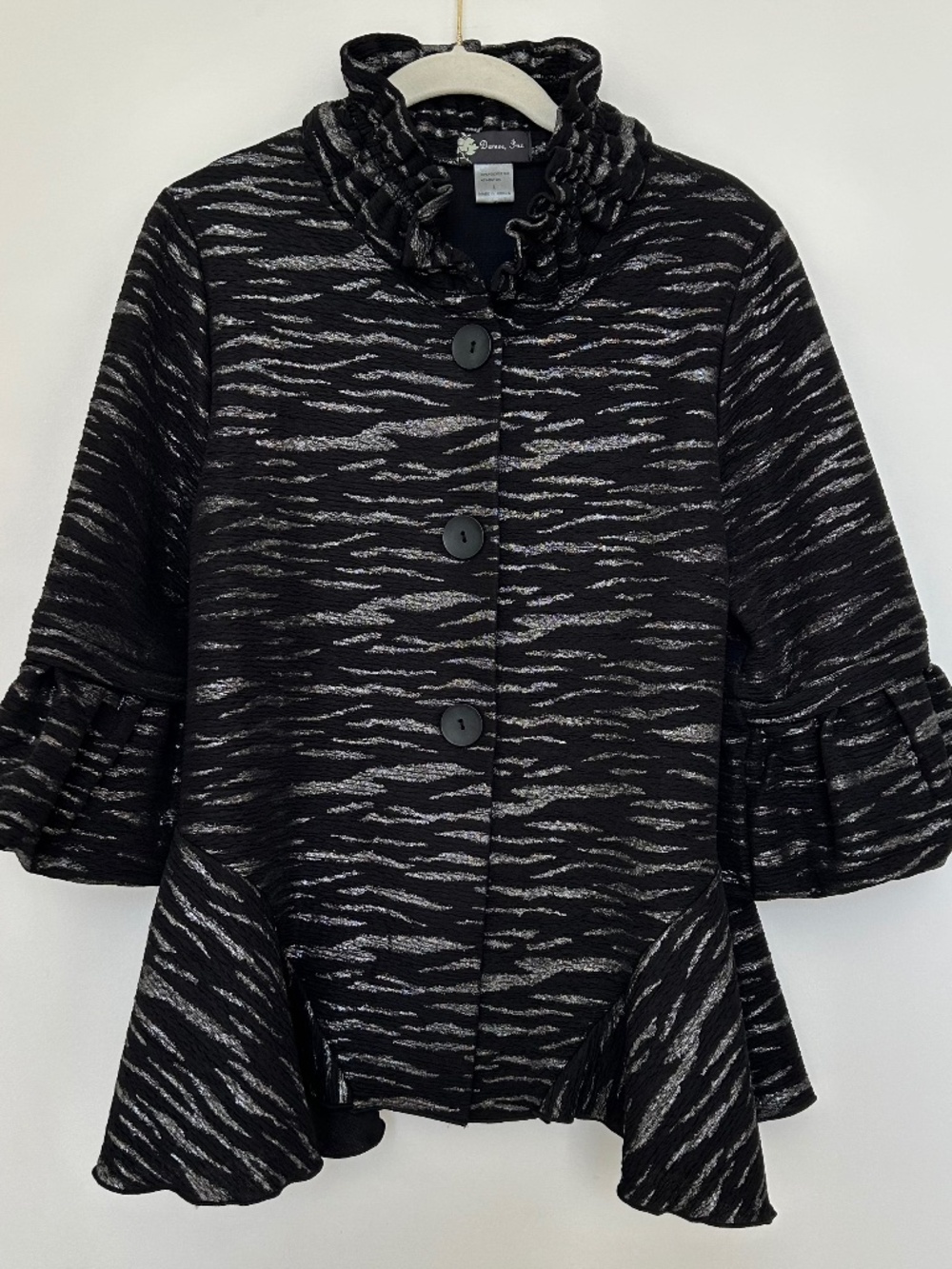 NWOT Elegant Damee, Inc. Textured Jacket with Ruffle Collar & Peplum — Size L